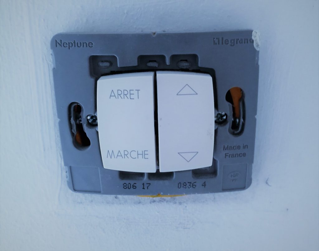 Etapes pour brancher un interrupteur pour volet roulant électrique