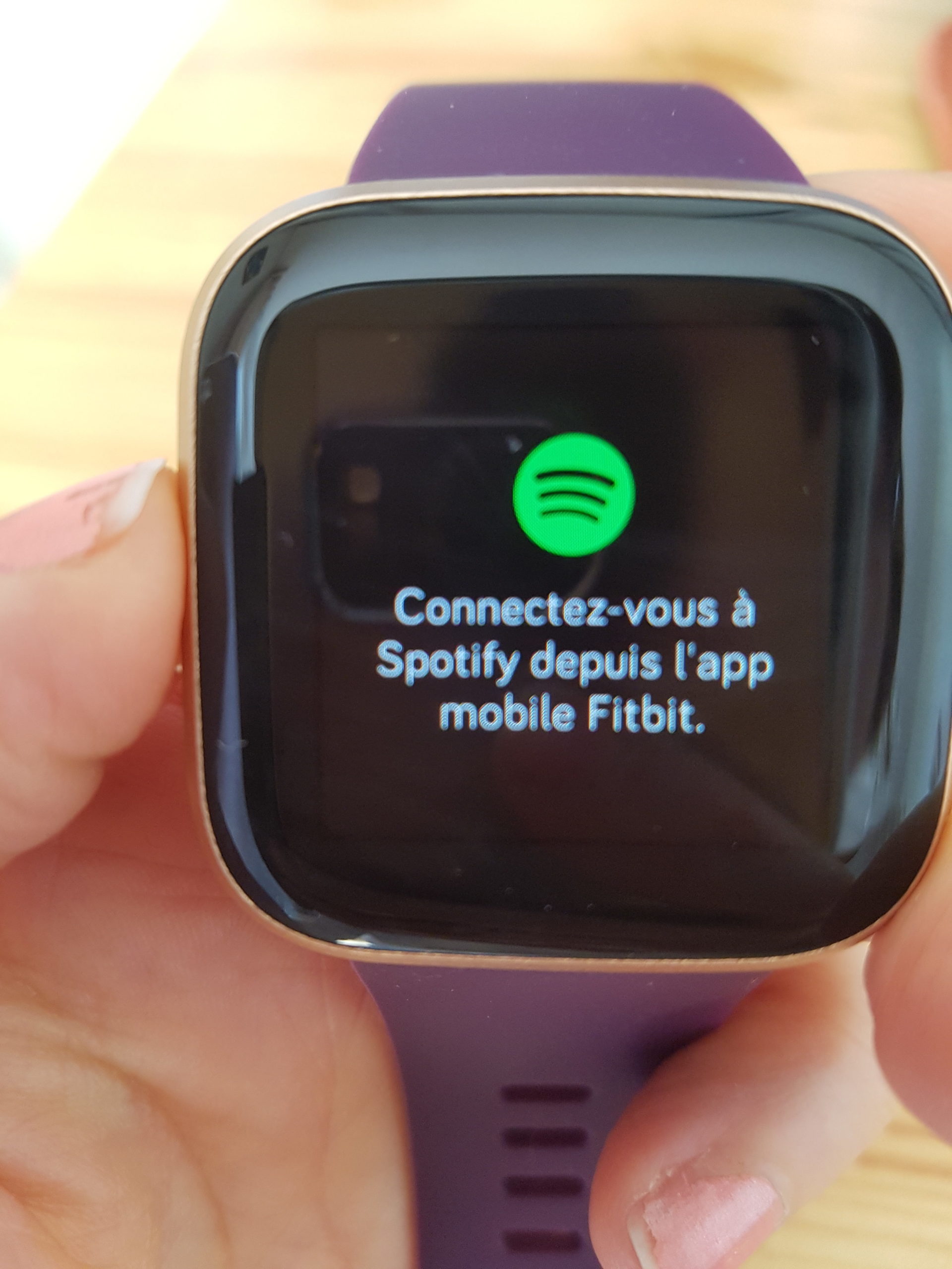 Test Montre connect e Fitbit Versa 2 Alexa au poignet Les Alexiens