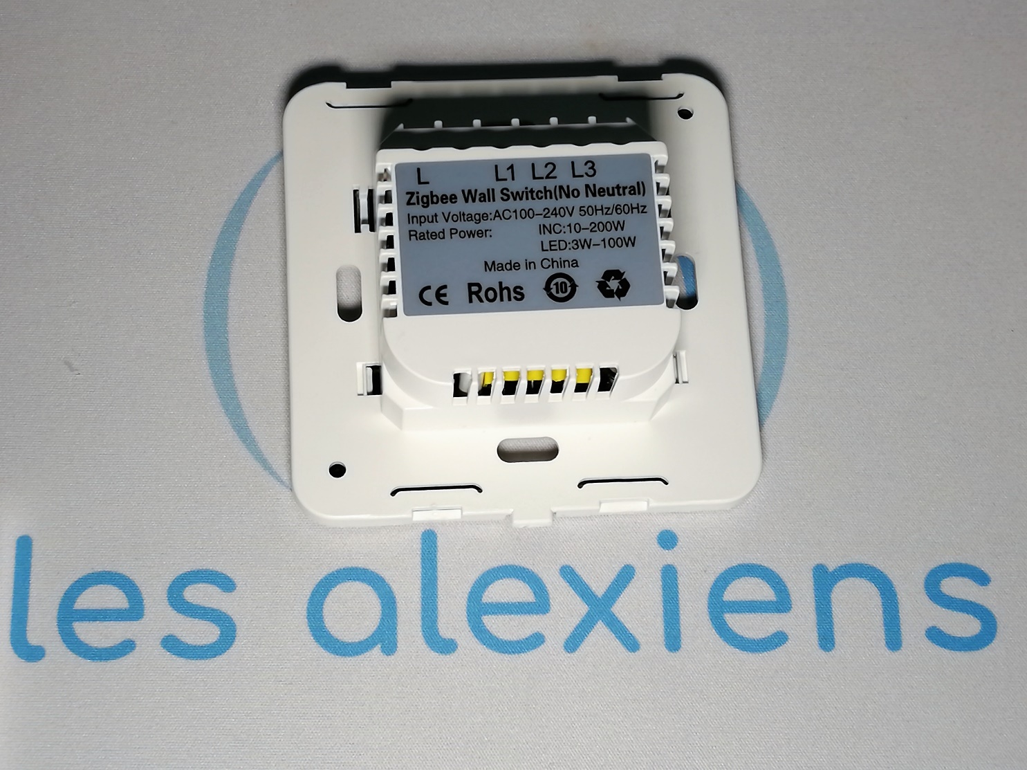 Test Zemismart : un interrupteur ZigBee sans neutre et sans soucis