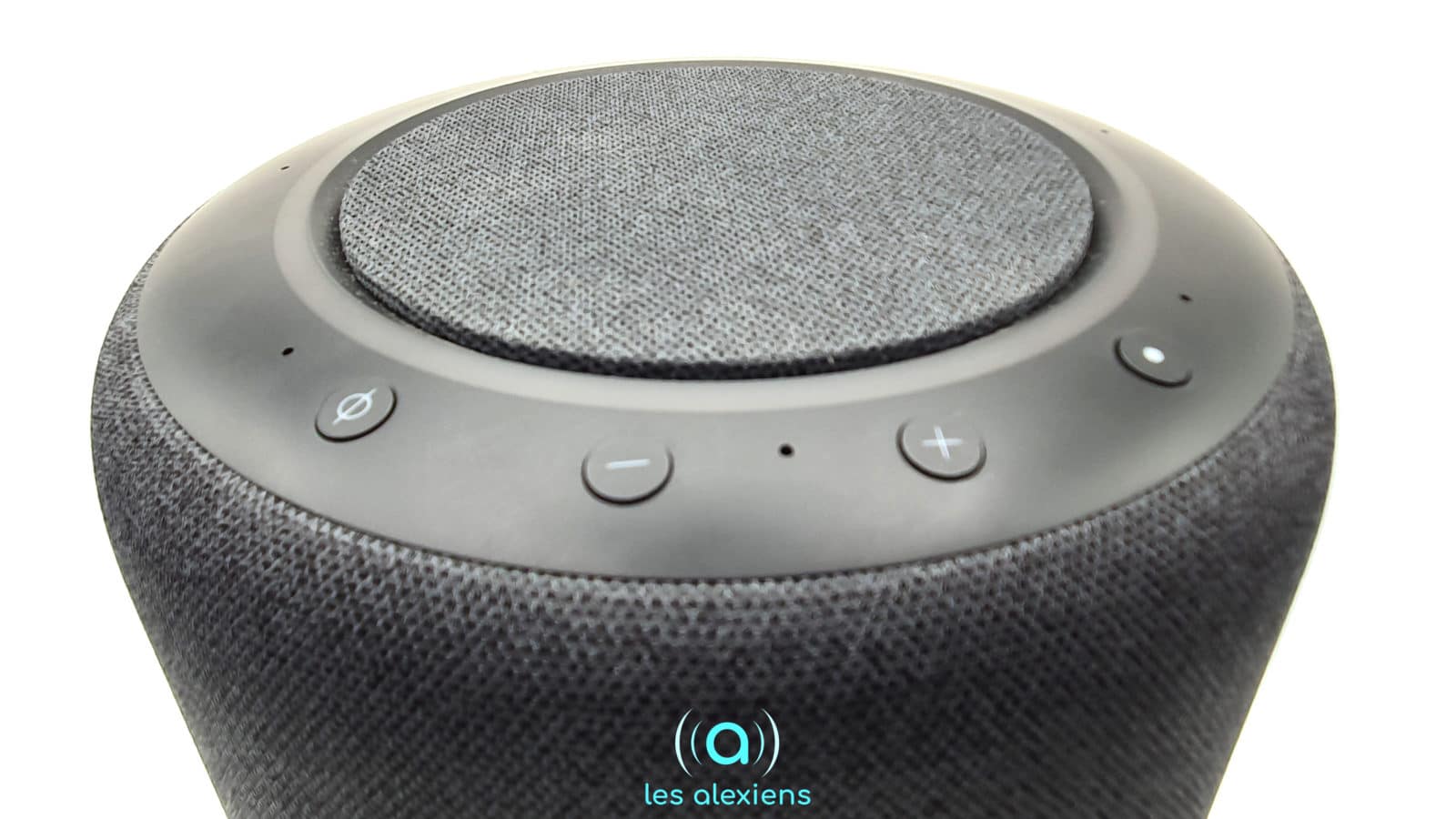 test-echo-studio-notre-avis-sur-l-enceinte-alexa-haut-de-gamme-les