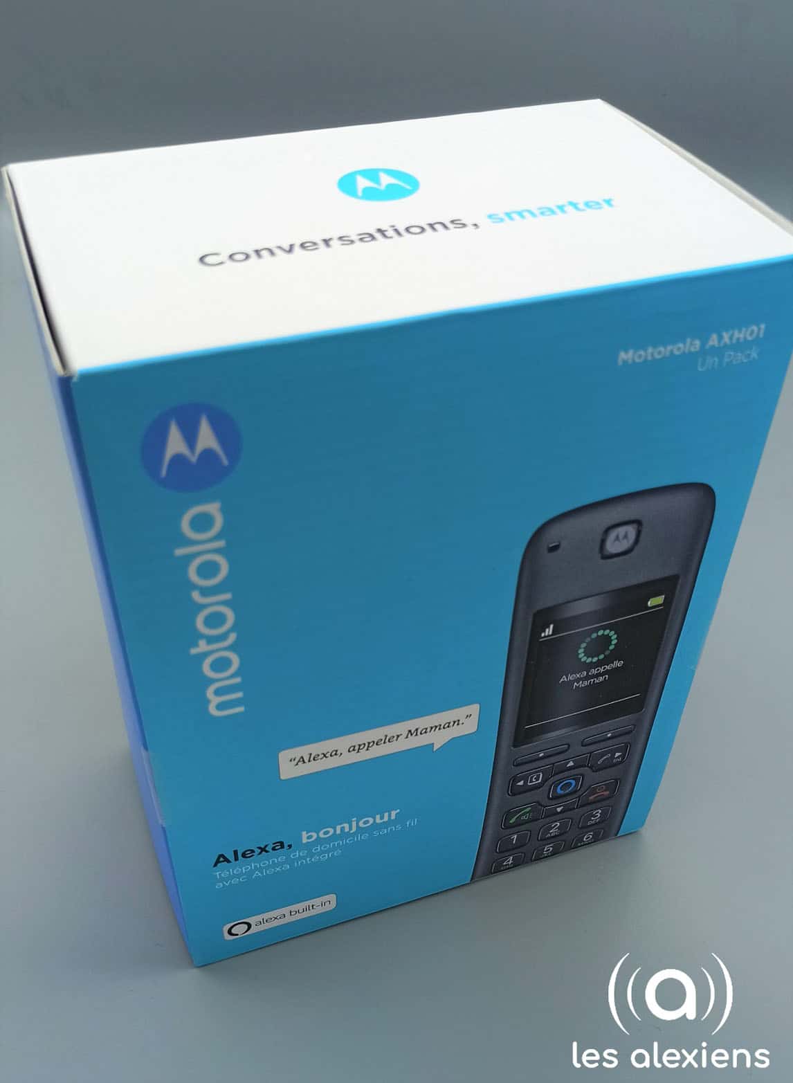 Test Motorola AXH01, le téléphone sans fil avec Alexa : ça va couper chérie  ! – Les Alexiens
