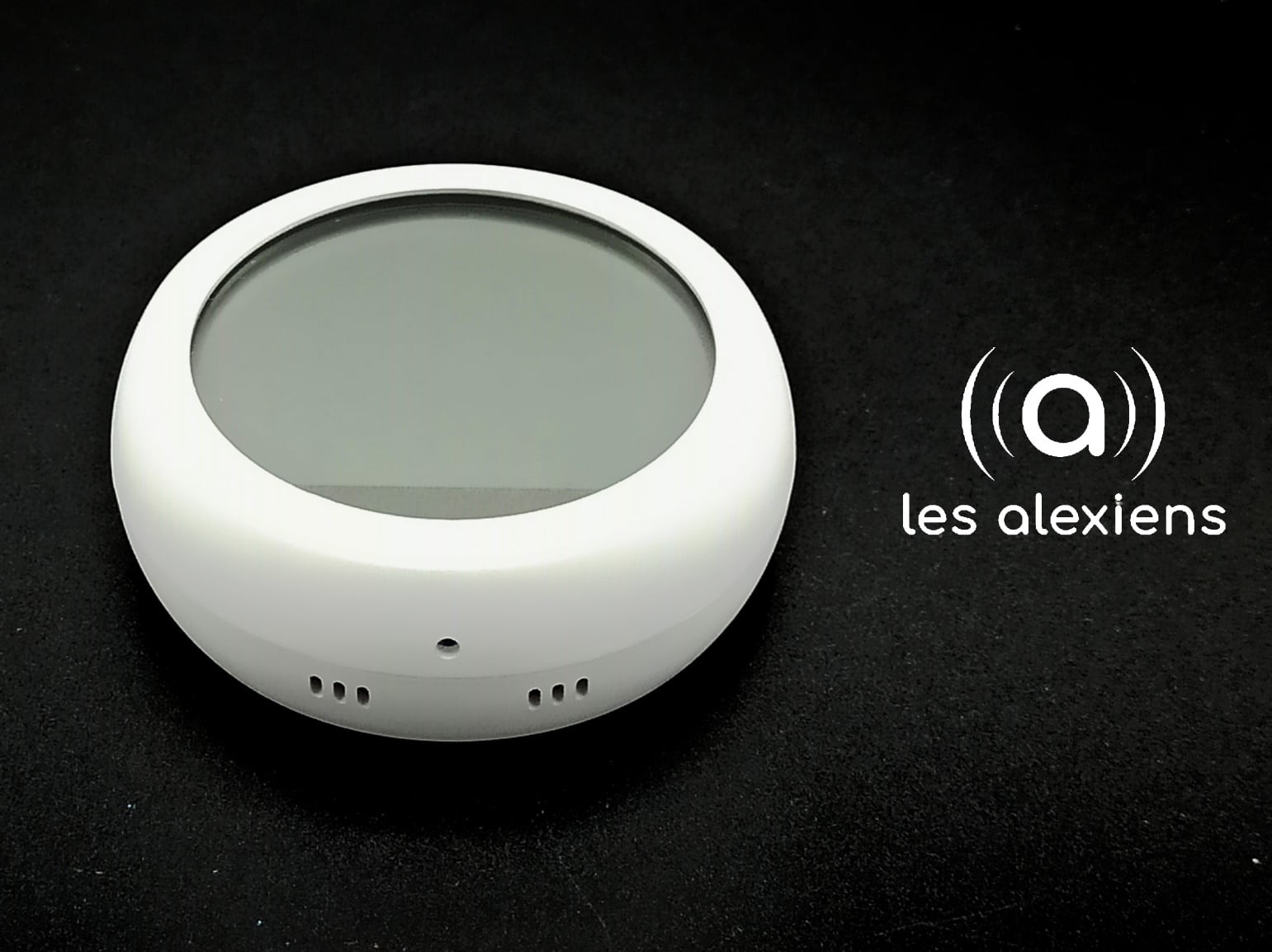 Test thermomètre Owon : une sonde de température ZigBee sans limite – Les  Alexiens