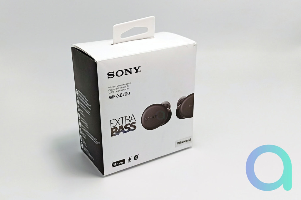 Unboxing des Sony WF-XB700