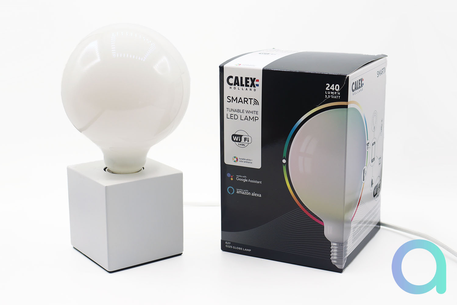 Test Calex Smart Globe Lamp : une ampoule connectée séduisante – Les  Alexiens