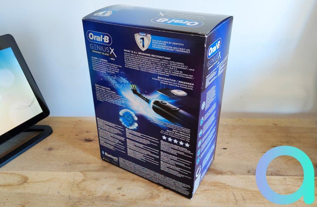 Au dos les détails des différentes fonctionnalités de la Genius X d'Oral B