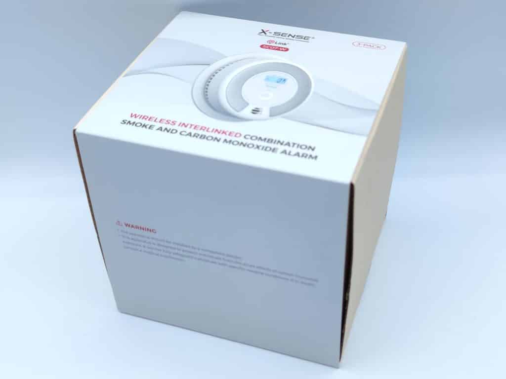X-Sense offre un visuel sobre de son pack de 3 détecteur à adffichage LED