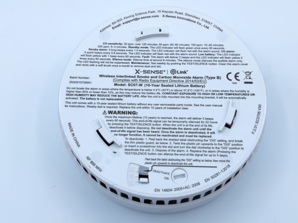 les différentes informations du taux de CO et d'alarme sont également imprimées au dos du dispositif SC07-W d'X-Sense