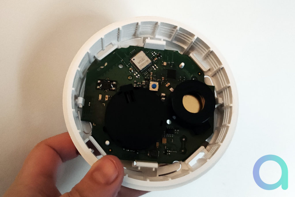 Comment changer les batteries du détecteur de fumée Netatmo NSA-FR