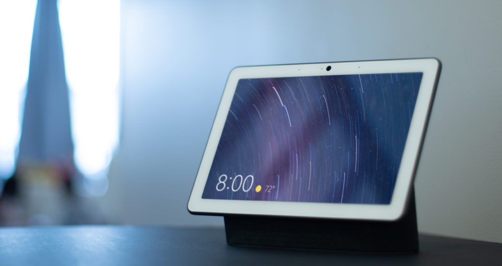 Google limite les appels avec l'Assistant sur les enceintes Nest