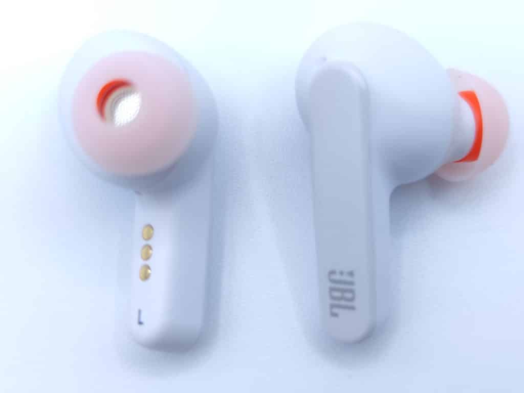 Les écouteurs intra auriculaires JBL Live Pro+ TWS