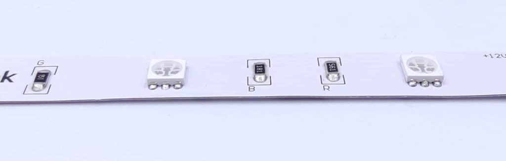 Les LED du ruban TP-Link Tapo L900-5 sont au nombre de 150