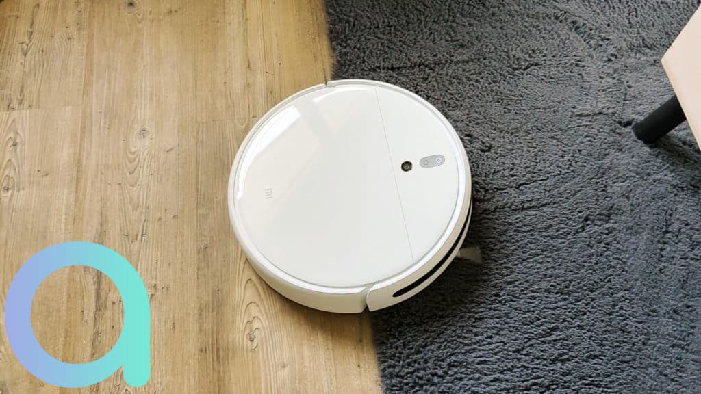 Avec son asance de 2 cm de dénivelé le robot 2C de Xiaomi passe du parquet au tapis épais sans problème