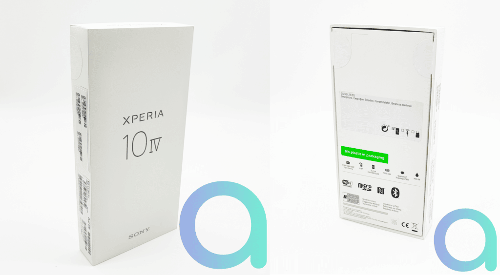 Sony présente son Xperia dans un packaging toujours aussi blanc mais nettement plus fin pour son modèle 10IV