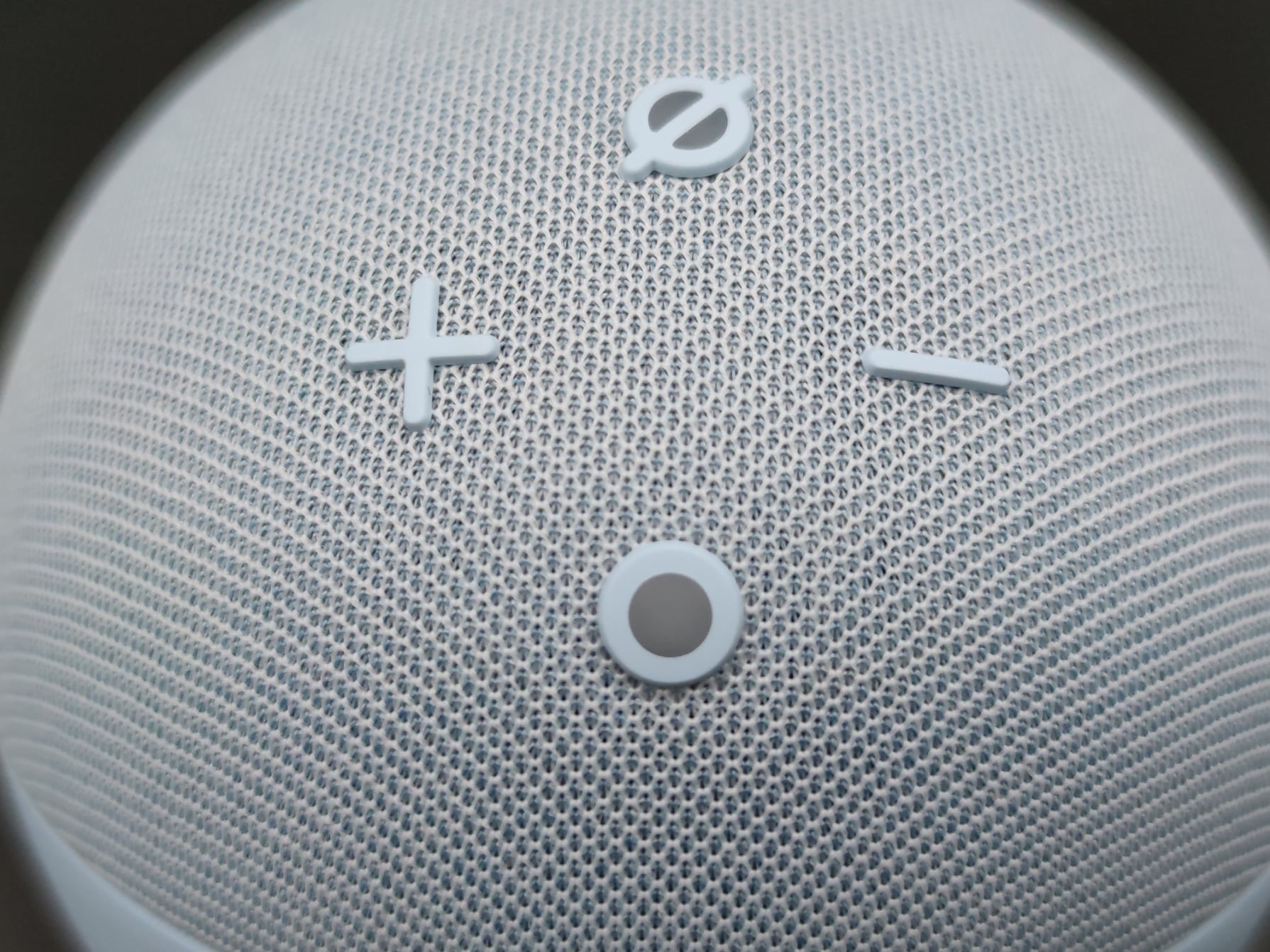 Test Echo Dot 5 avec horloge, la petite enceinte Alexa qui a tout d'une  grande – Les Alexiens