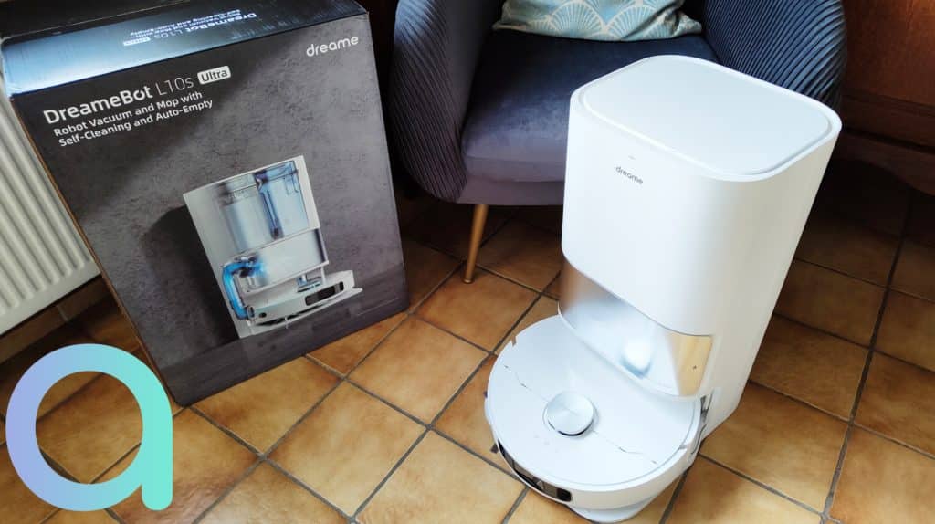 Le packaging du nouveau robot aspirateur -laveur de DreameBot ne fait pas moins de 15 kg !