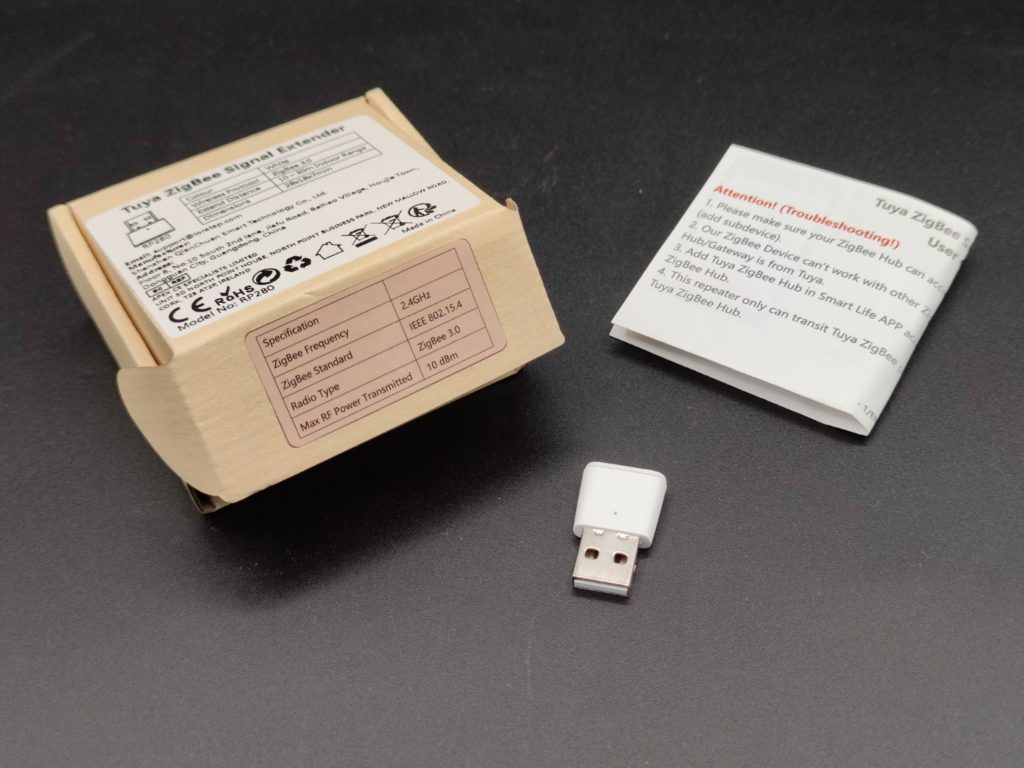 un tout petit packaging pour cette toute petite clé USB répéteur ZigBee de Loratap