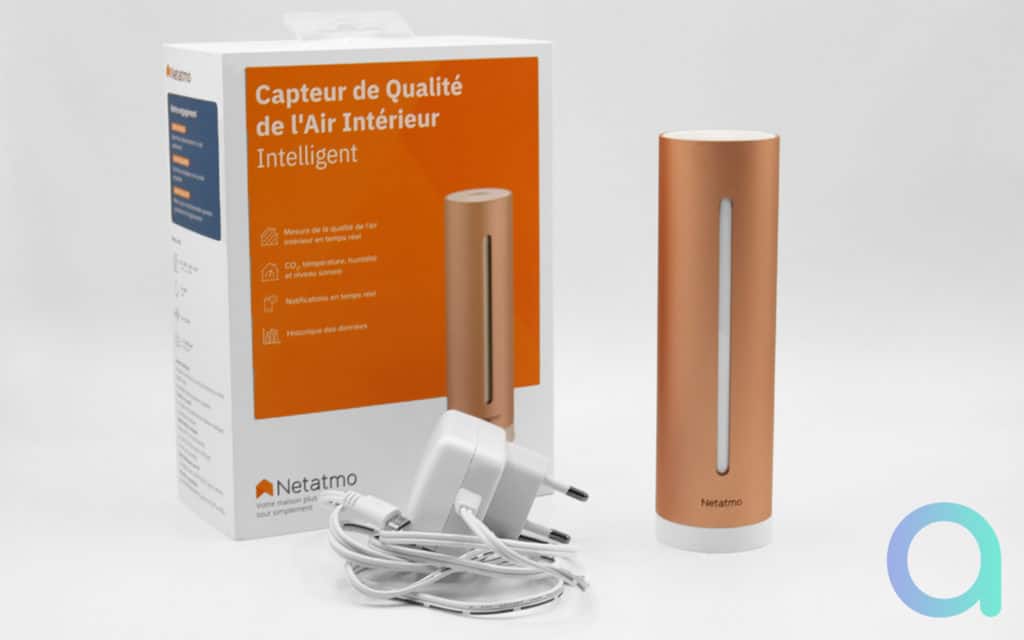 Joint avec le capteur Netatmo, l'adaptateur secteur