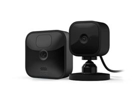 Blink Outdoor, Caméra de surveillance HD sans fil, résistante aux intempéries, Kit 1 caméra + Blink Mini (noir), Caméra d'intérieur connectée compacte à brancher, fonctionne avec Alexa