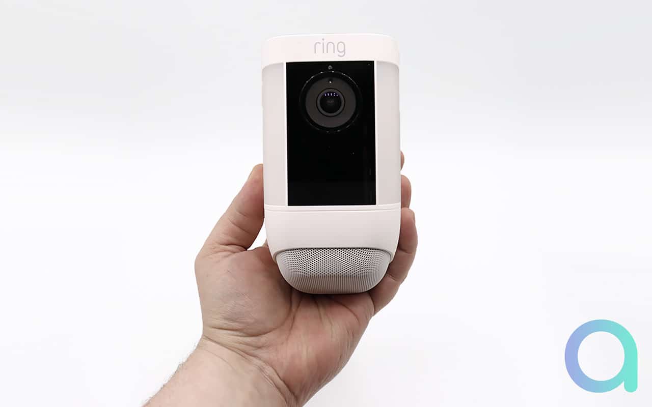 Test Ring Spotlight Cam Pro, la caméra d'extérieur haut de gamme d' –  Les Alexiens