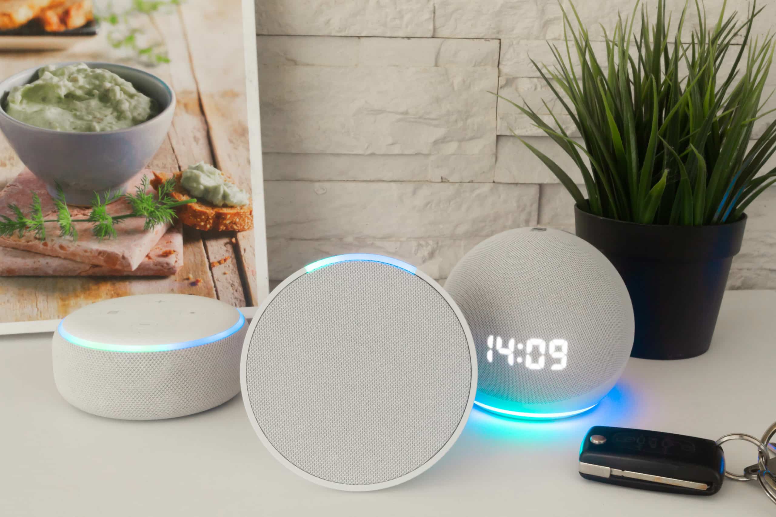 Nouvel Echo Dot (5e génération, modèle 2022) avec horloge Enceinte  connectée avec horloge et Alexa – Votre partenaire hi-tech !