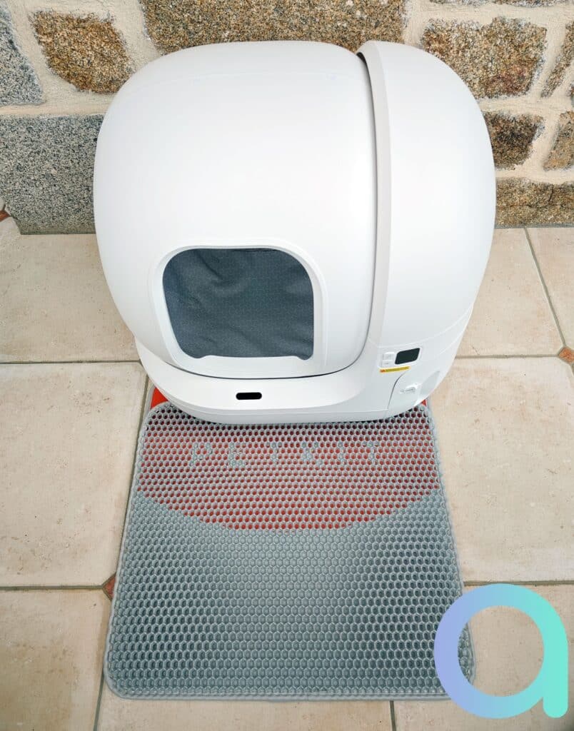 un tapis de sol est proposé avec la litière connectée PetKit Pura Max