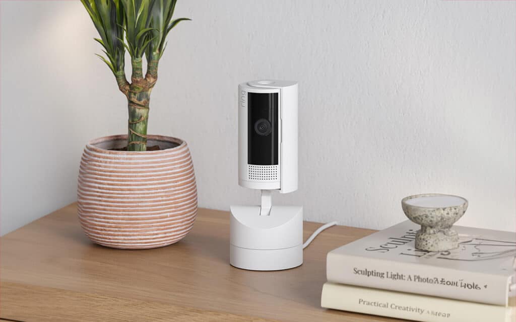 Découvrez la nouvelle Ring Indoor Cam Pan-Tilt
