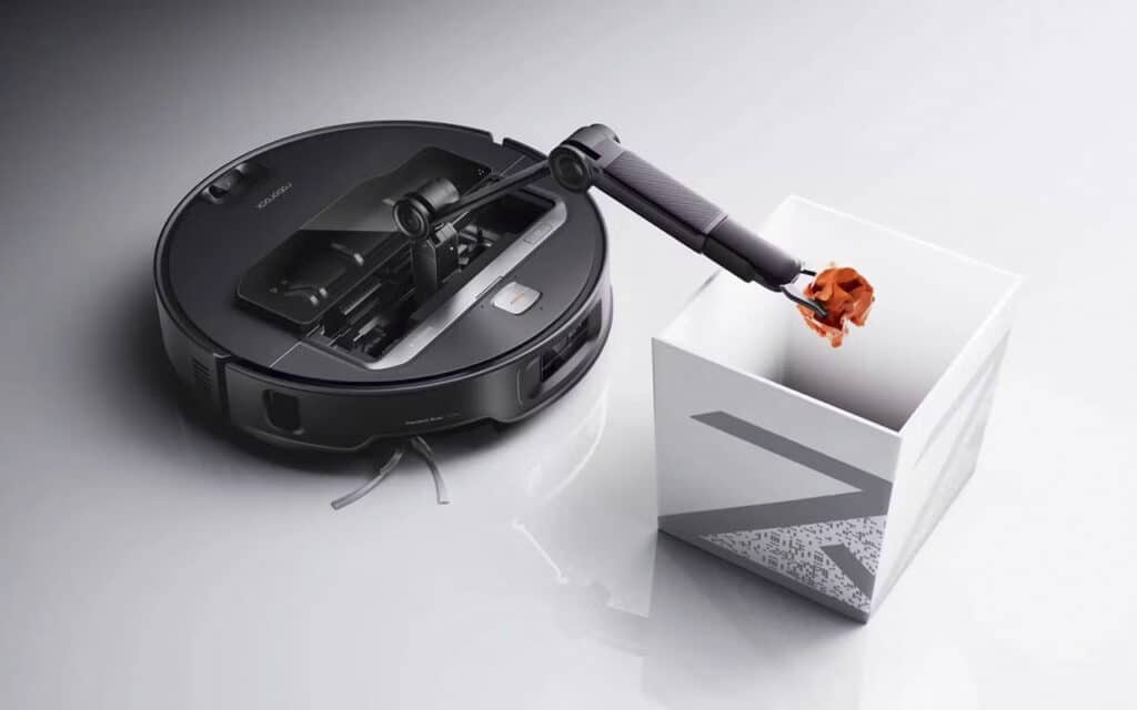 Roborock Saros Z70 est le premier aspirateur à bras robotisé