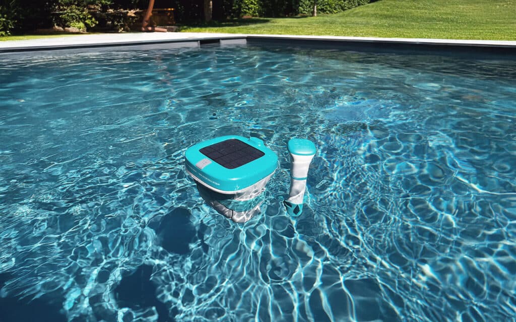 Découvrez EcoTab, le diffuseur de chlore intelligent qui révolutionne l'entretien des piscines avec une gestion autonome et efficace.
